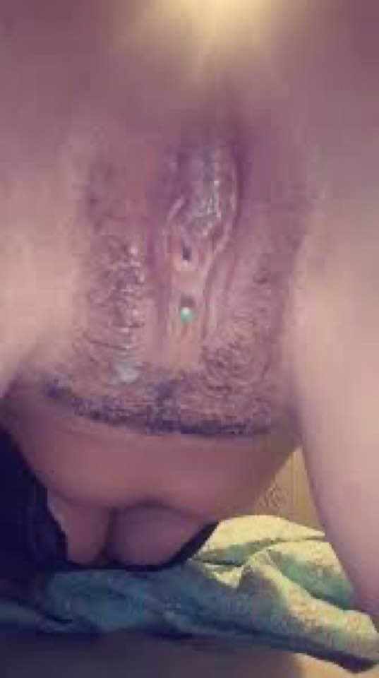 Naughty couple spitroasted MILF from planet fitness