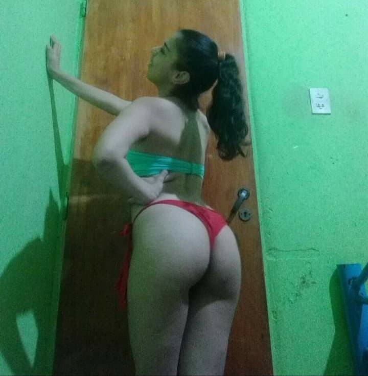 Click to view full size Este post es puro culo! (Carla B)