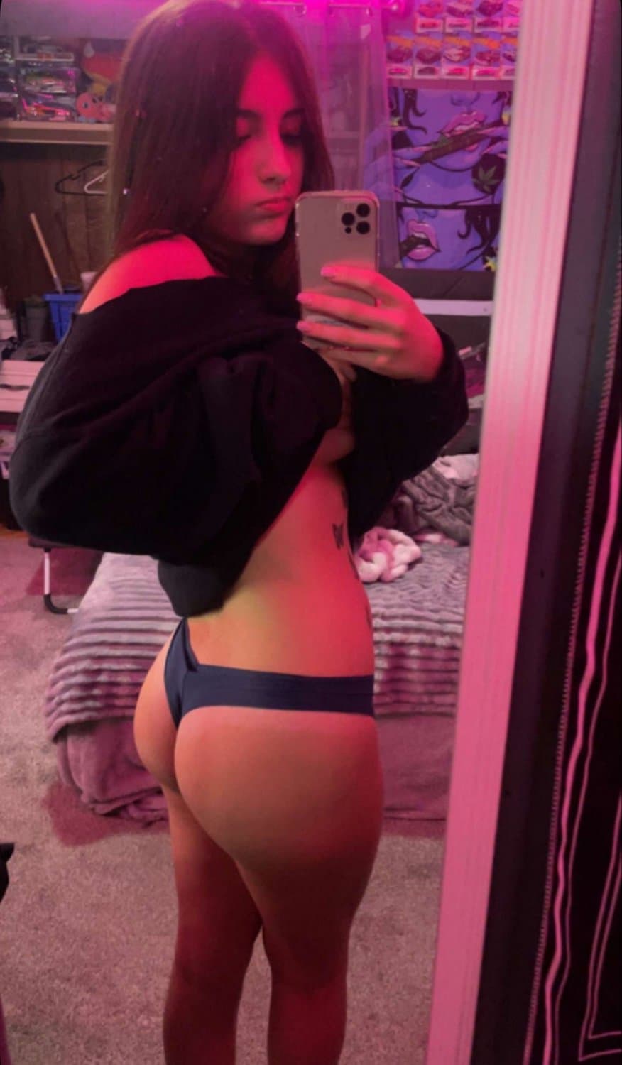 Kami, Sexy teen gets leaked