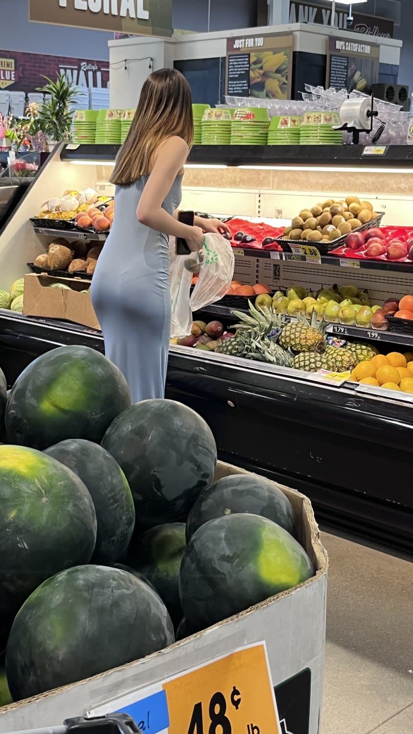 Tight dress visible panty lines SO SEXY