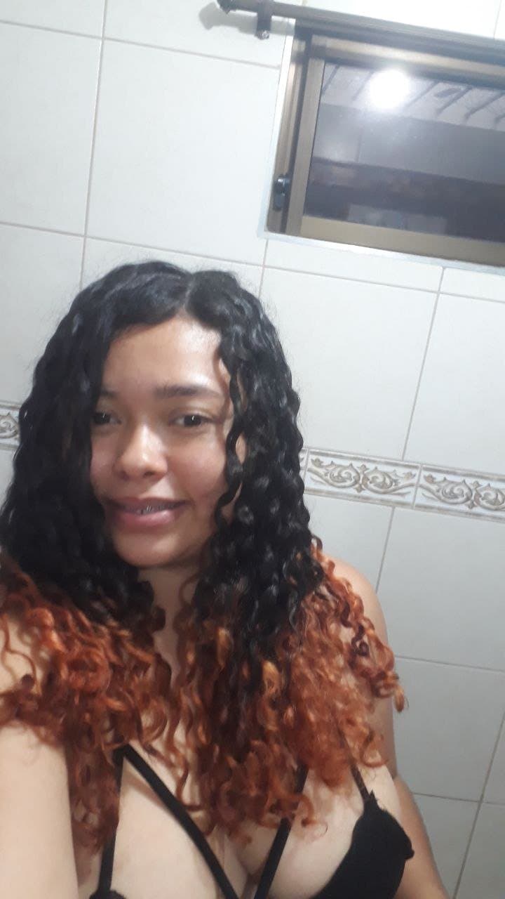 Mónica gallo putica de Medellín