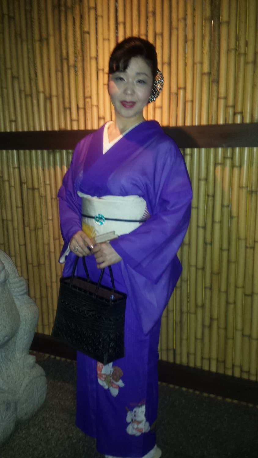 Japanese Beauty Mature Woman Purple kimono