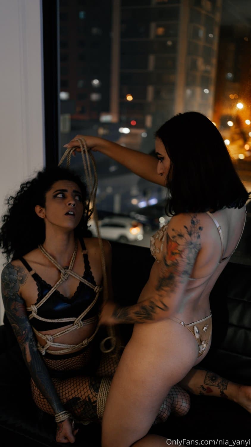 Nia Yanyi y Paola Heart