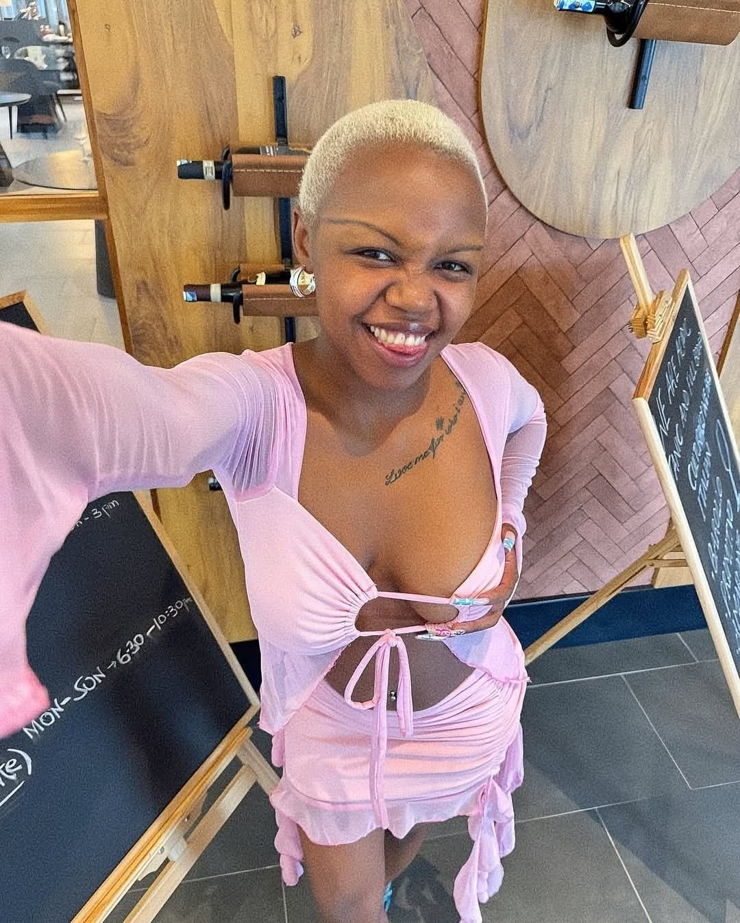 Freaky Ebony from the Hood