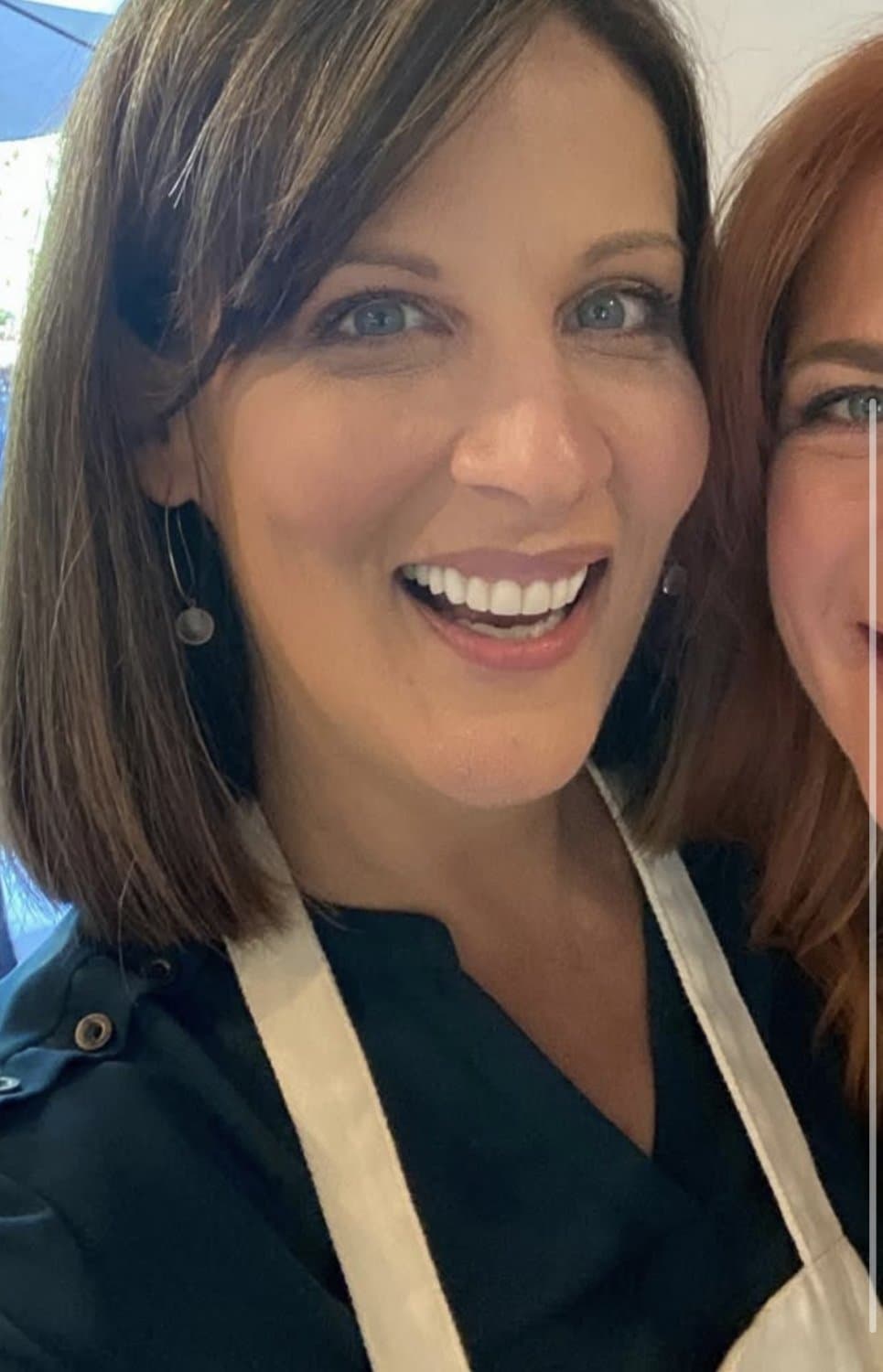 Click to view full size Teacher, 41, horny Wife, hubby deployed, meeting random men taking them raw at mall where she works