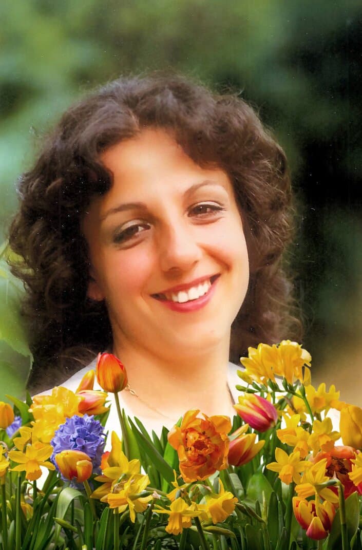 A  LEI PIACE STARE NUDA E FARSI FOTOGRAFARE