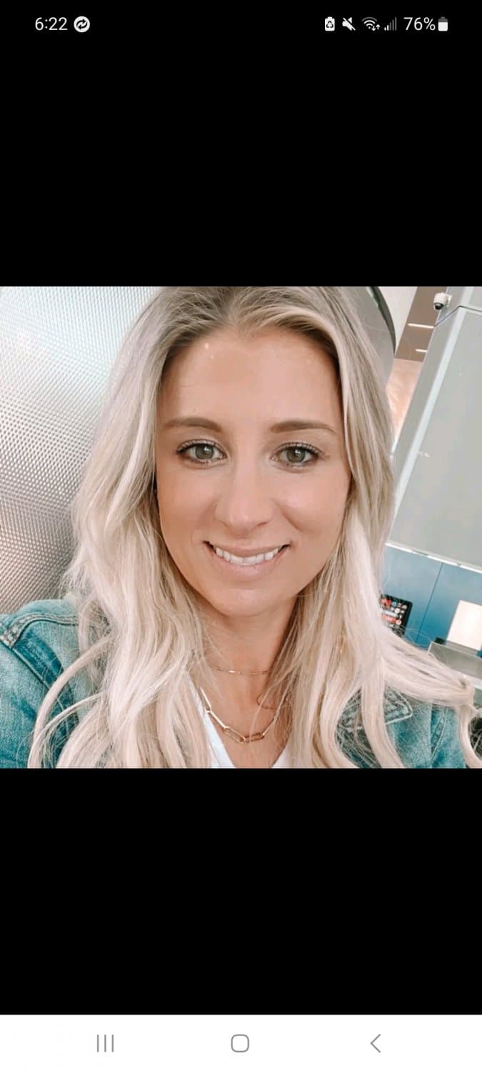 Anyone know this Texas slut milf or want to know her and live in Texas kik me at jnertzer