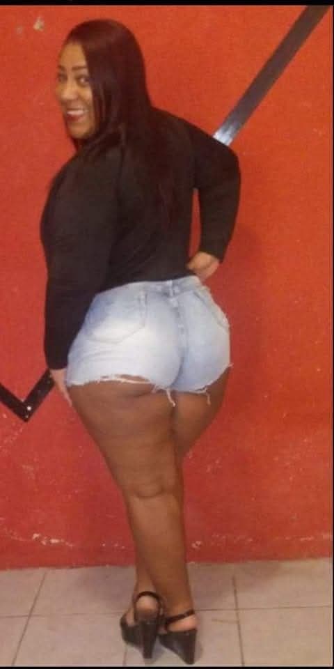 Pensa numa gordinha muito gostosa