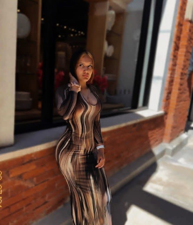 Social media: Kimora L Sheridan Amelia nunez they like dick vid swinging N they send nudes also