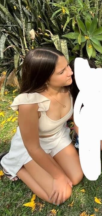 Anna laura, novinha escolar gostosa