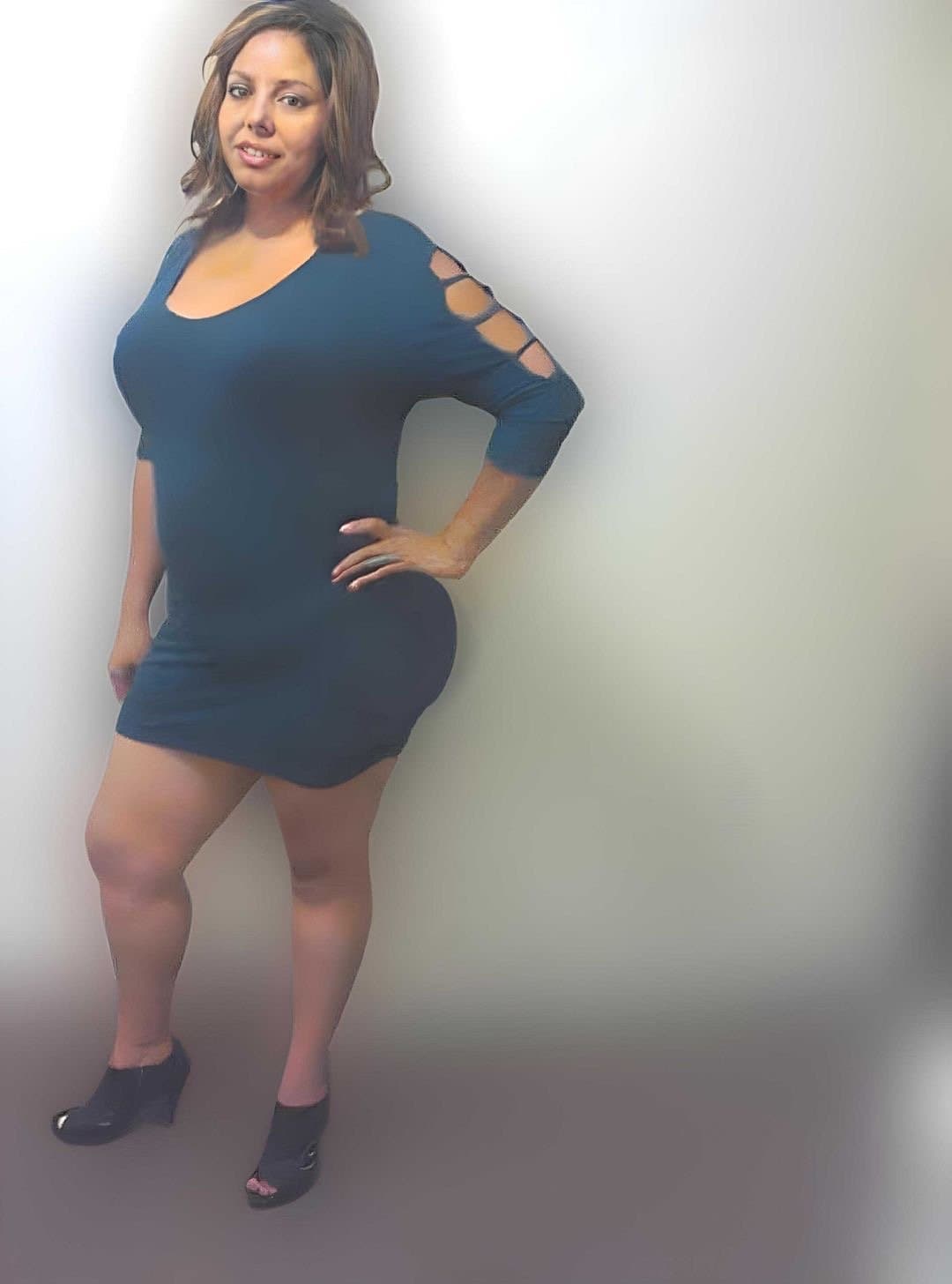 Sexy Ass MILFS/cougars?