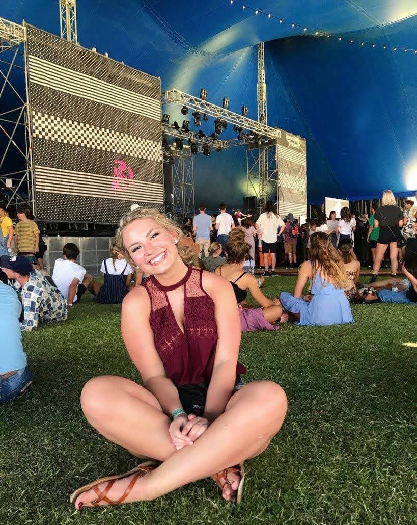 Sammi wants to show you what she’s got