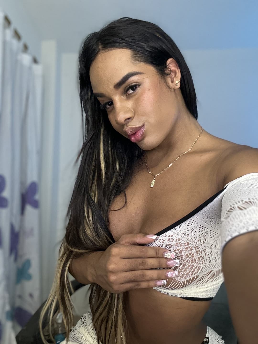 Biggest Dick on Cam https://chaturbate.com/xshantall_hotx/