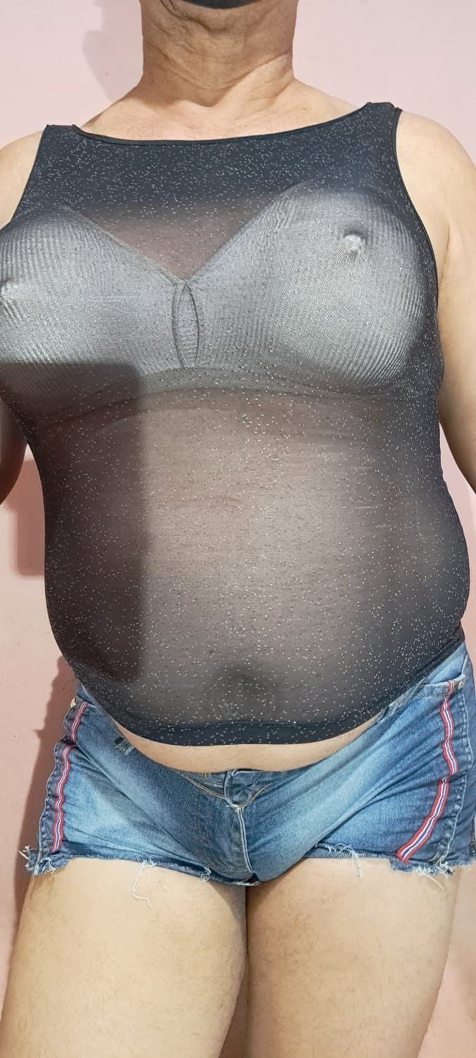 mostrando meu cuzinho