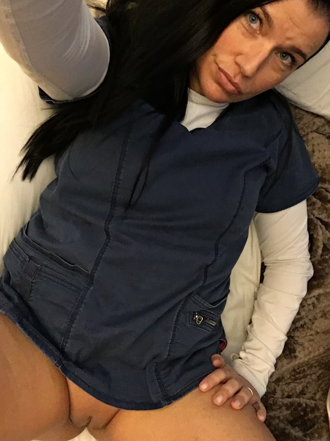 Click to view full size Michigan Slut Alana loves hung older men vacationing in Clearwater Sept looking now kik rentMYW1fe