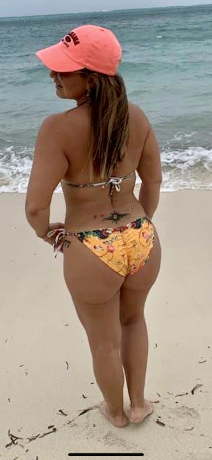 Floridia Spanish milf Mafe Gordon