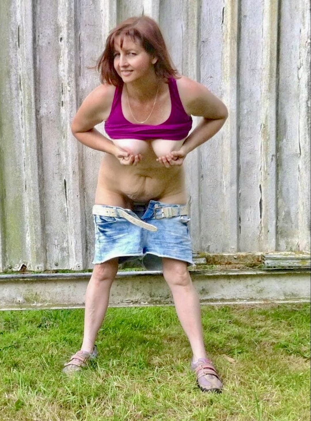 Click to view full size Slut Rachel at a local cricket club