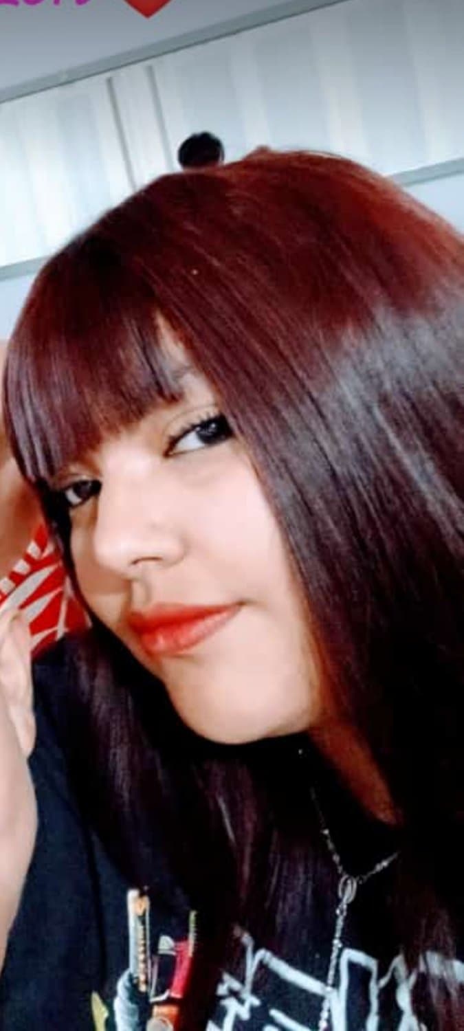 Ivana cejas gorda puta con ganas de una buena pija bien dura, pide leche a lo bicho esta gorda linda