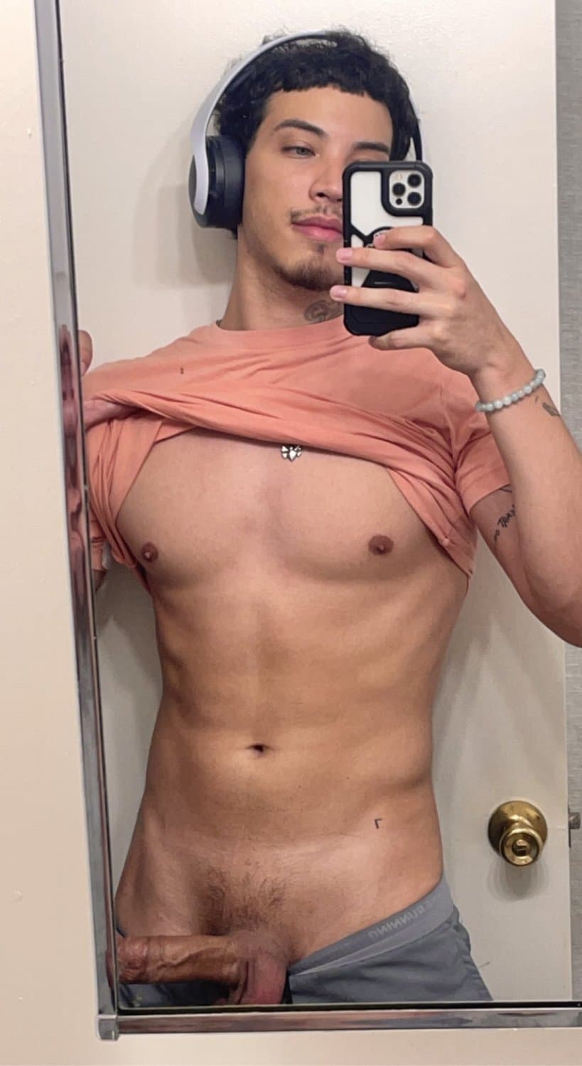 Louie Stark / LouieTV