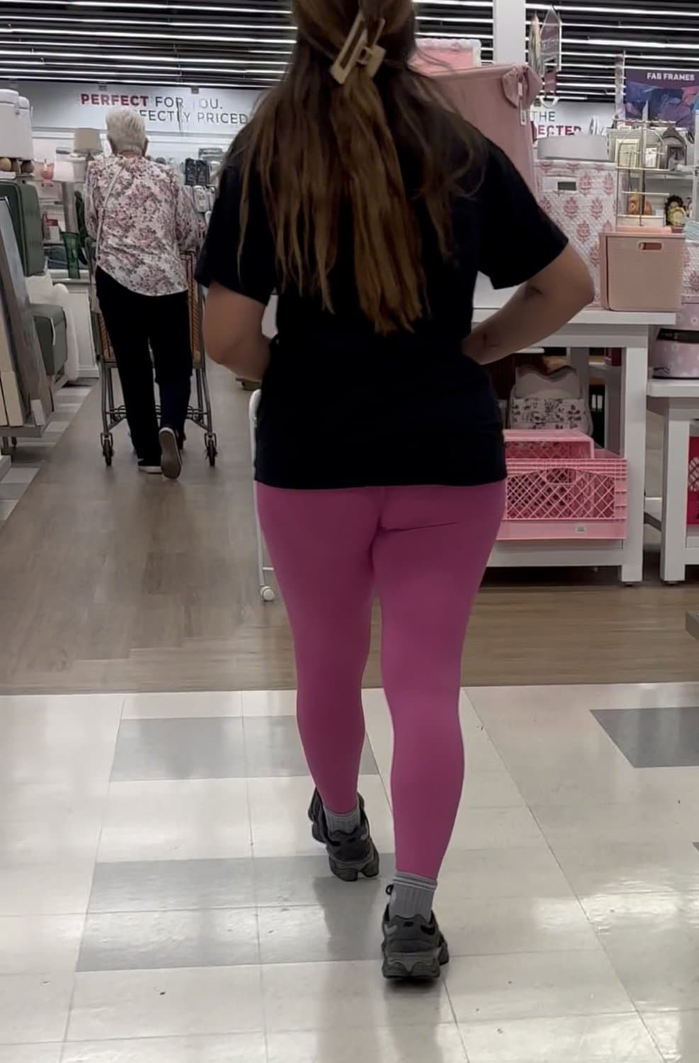 latina booty jiggle with tight wedgie in see thru pink leggings,