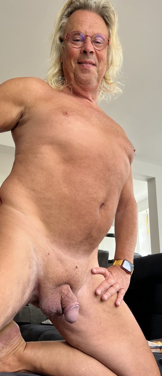 I myself naked indoors and outdoors