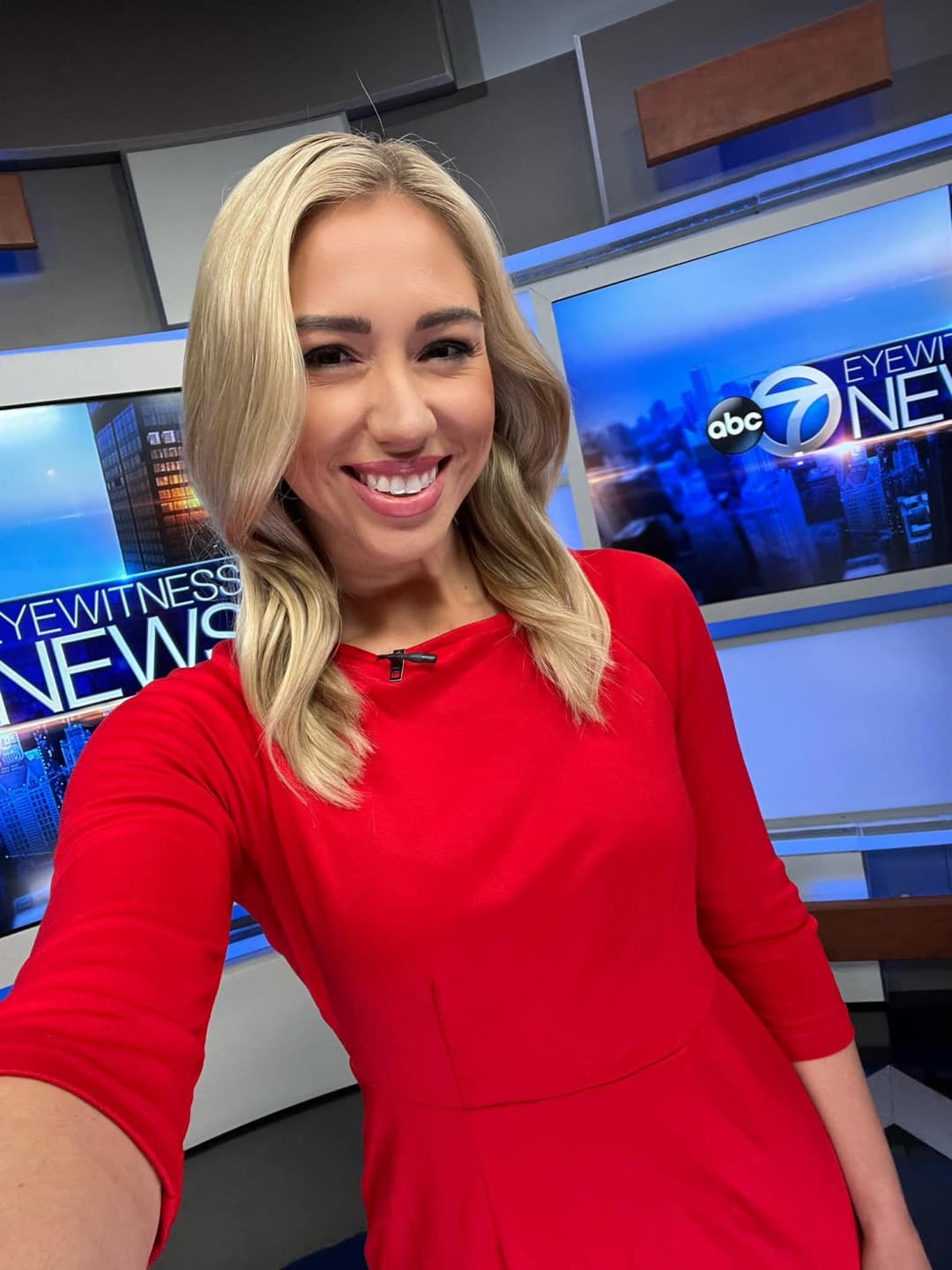 Stephanie Wade News Anchor