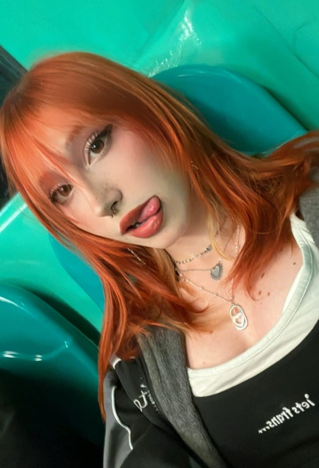 Click to view full size Gaia 18yo redhead Italian bitch