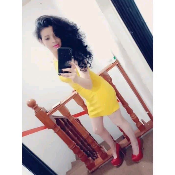 Vendedora mexicana sexi de Elektra