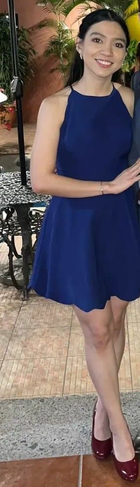 Tight abs, cute face, great feet= great head