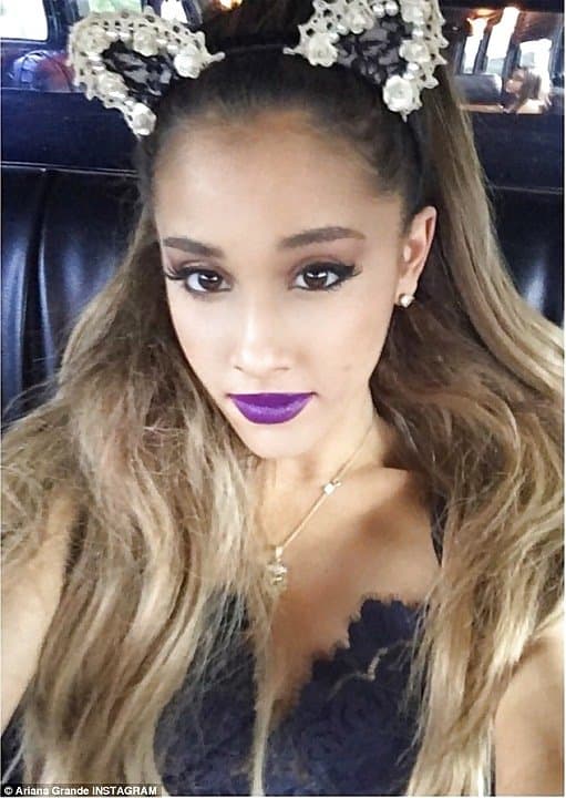 More Ariana Grande face/lips porn to goon to ?