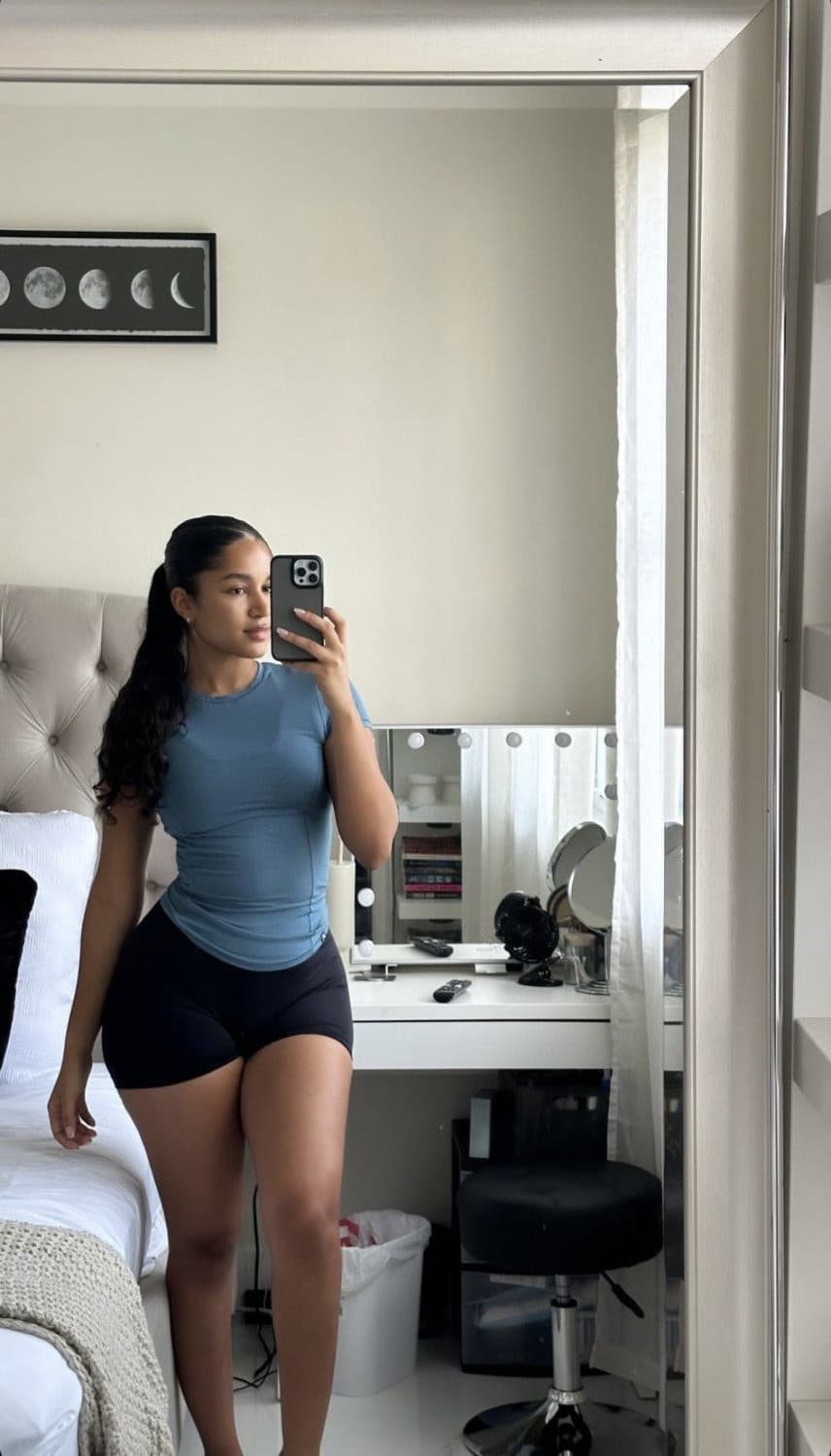 sexy 18 yr old dominican mami college freshman with perfect ass.