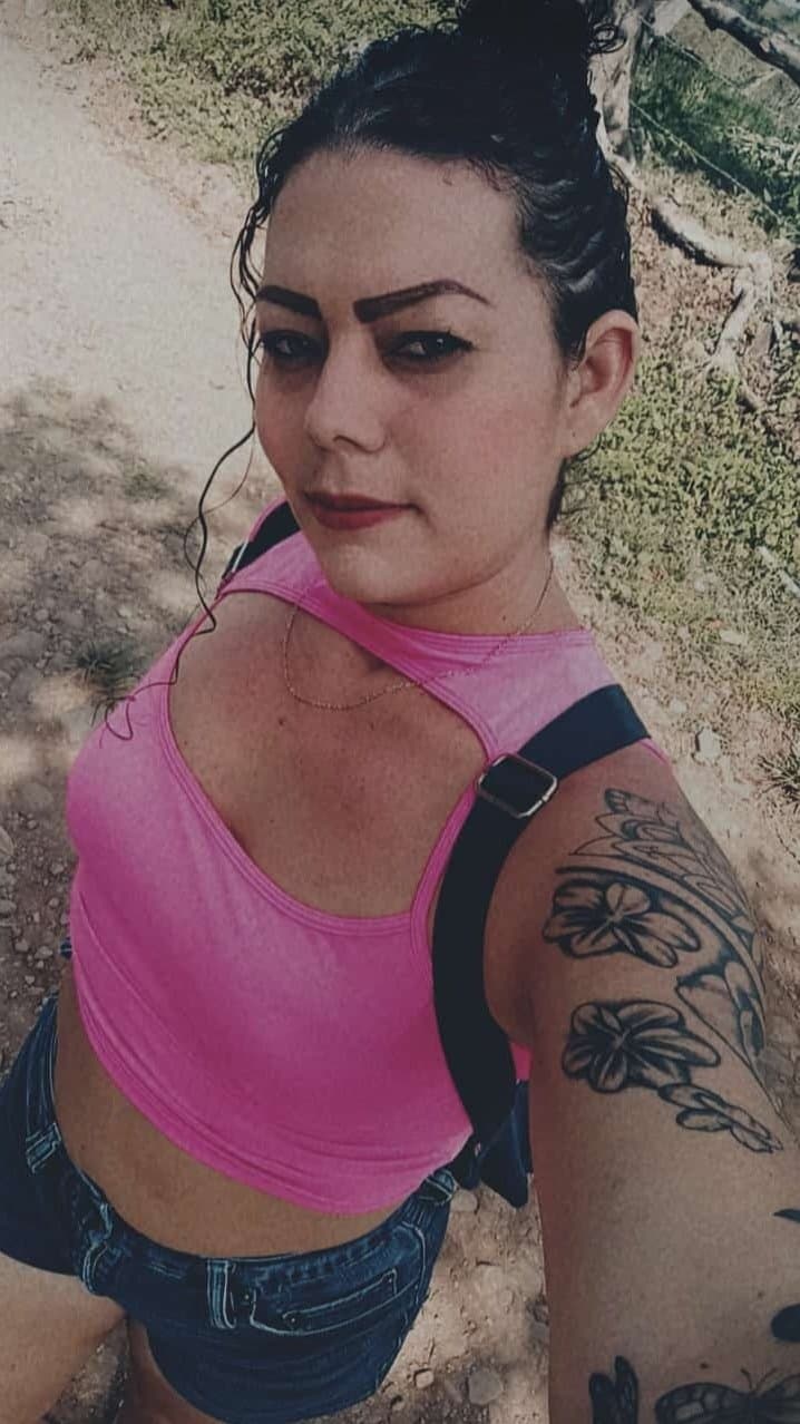 Click to view full size Esta puta me vende contenido exclusivo?maría