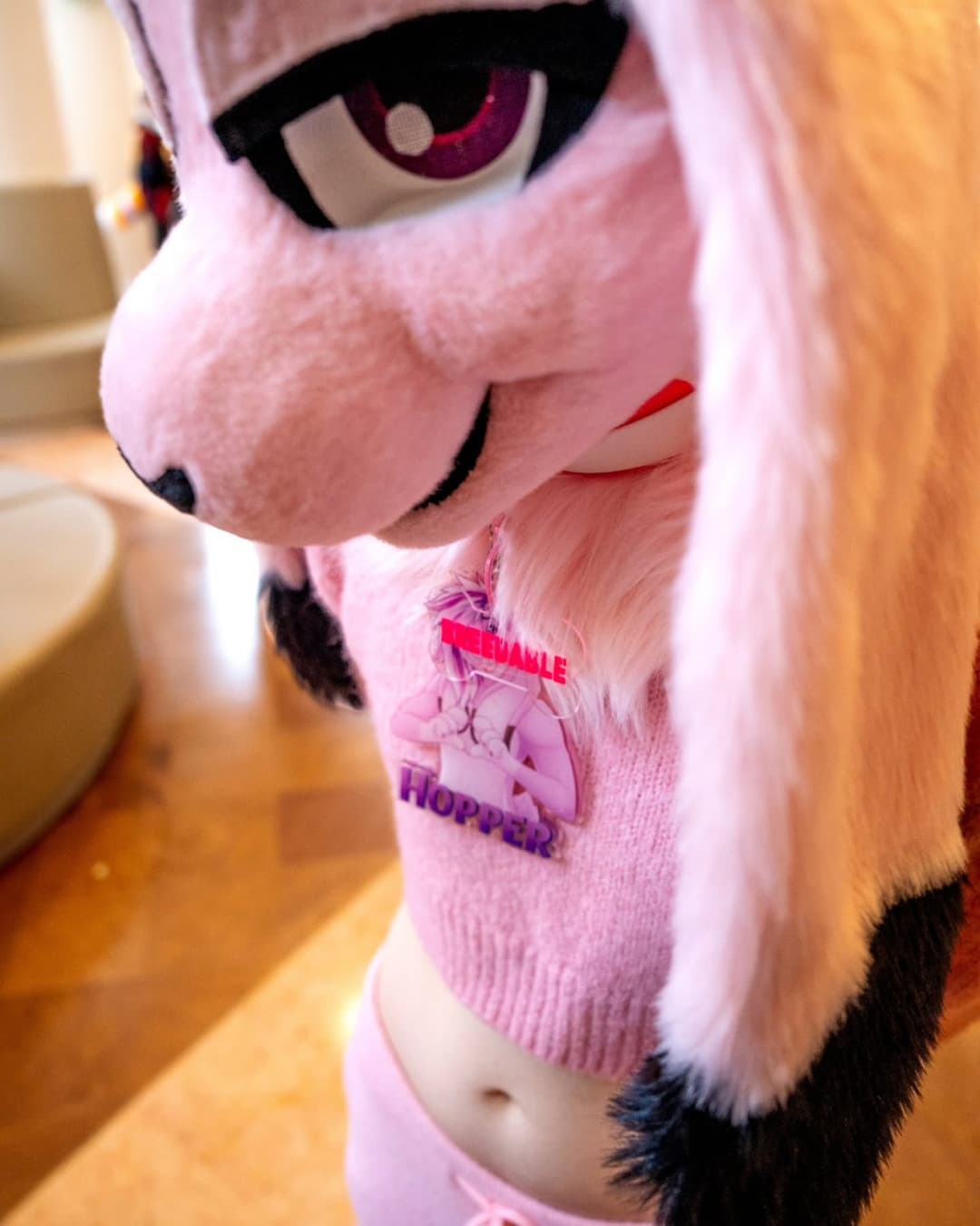 [FURRY] ??? Australian femboy with pink bunny fursuit (bňüŷÿbüņș/ĦöppëřĦöpș_)
