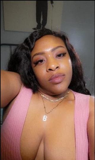 PERFECT mature ebony cougar milf mom sucks BBC and shows off her AMAZING fat thick natural ass