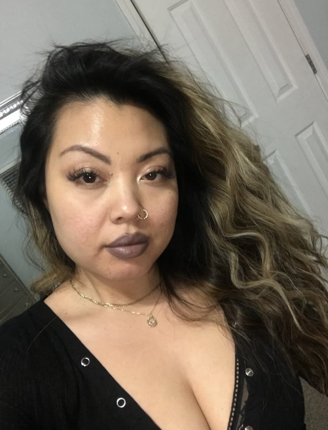 Asian slut Sue got some cakes!