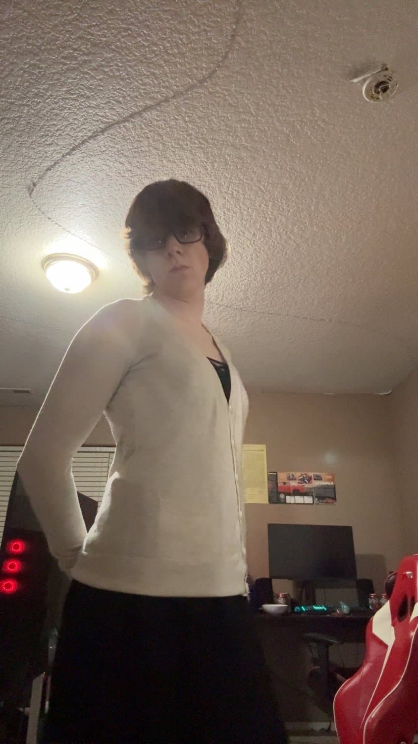 Click to view full size Nonbinary hoe hit my dms earlier ?