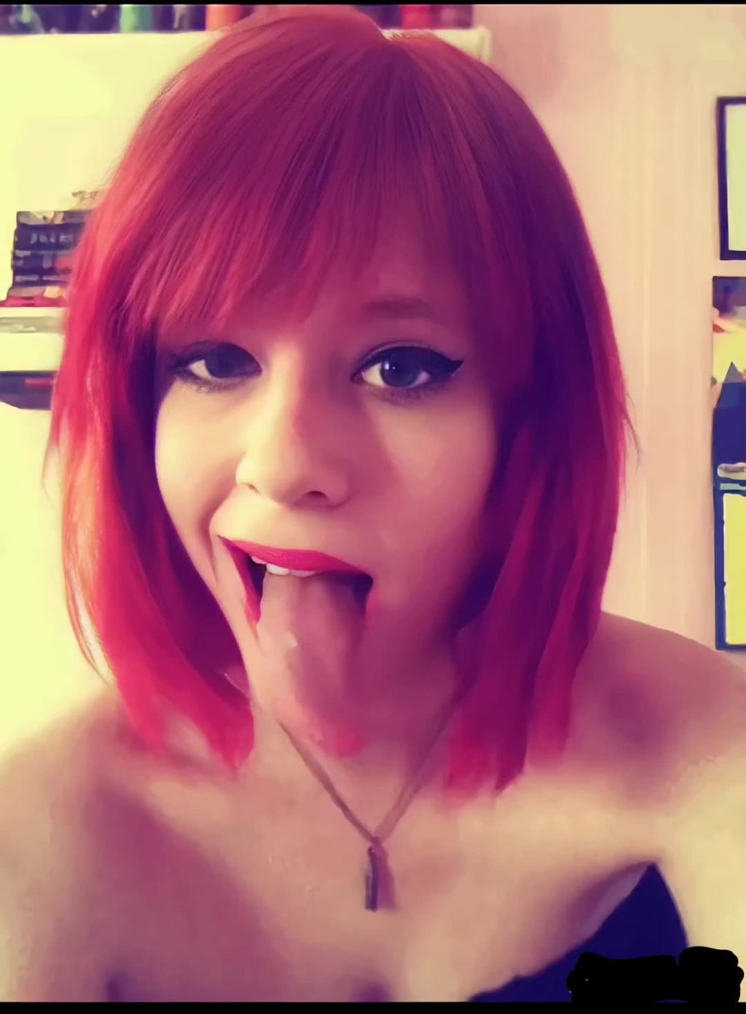 Long tongue girl, does she seem like a good time? DMs open