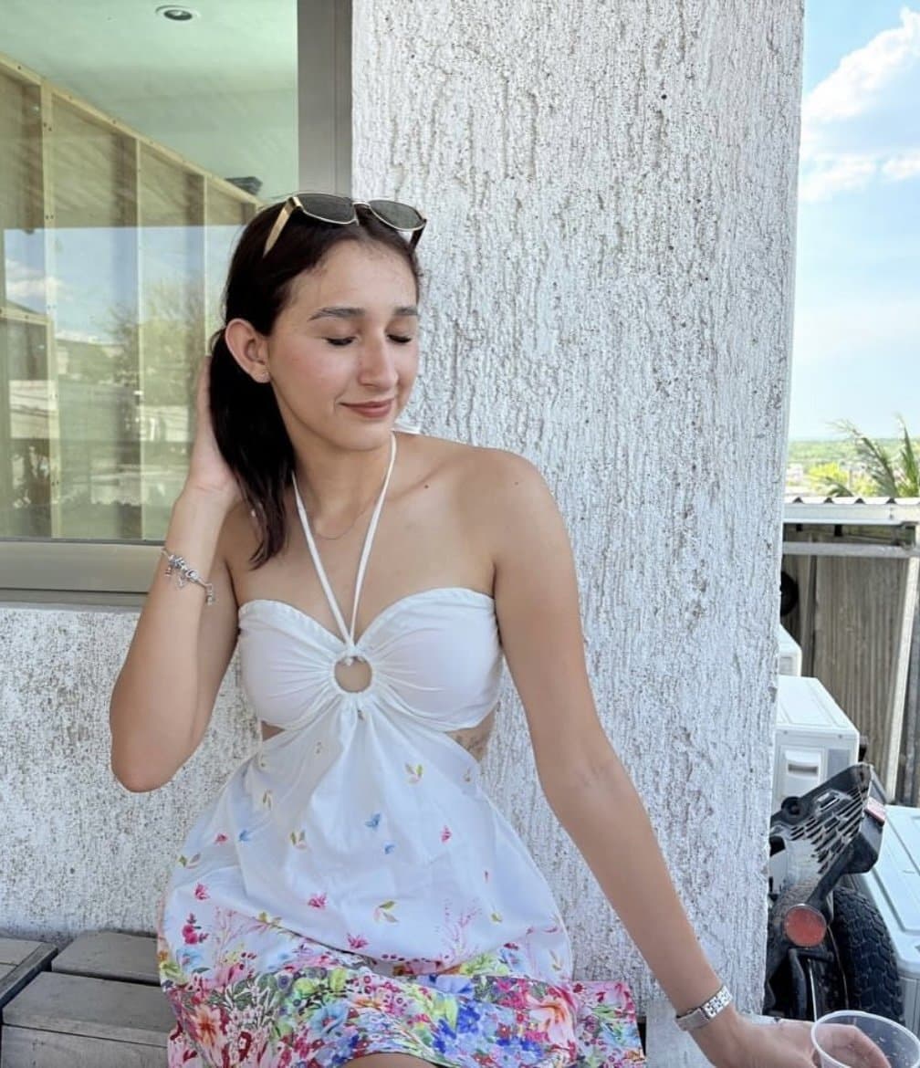 Lindo depósito de semen, novia de un seguidor que quiere que veamos a su novia