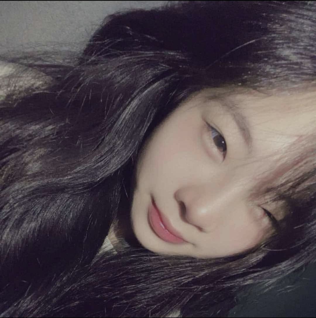 nhìn con đĩ này nứng quá các ông , ai quay clip bắn tinh vào mặt con đĩ này với