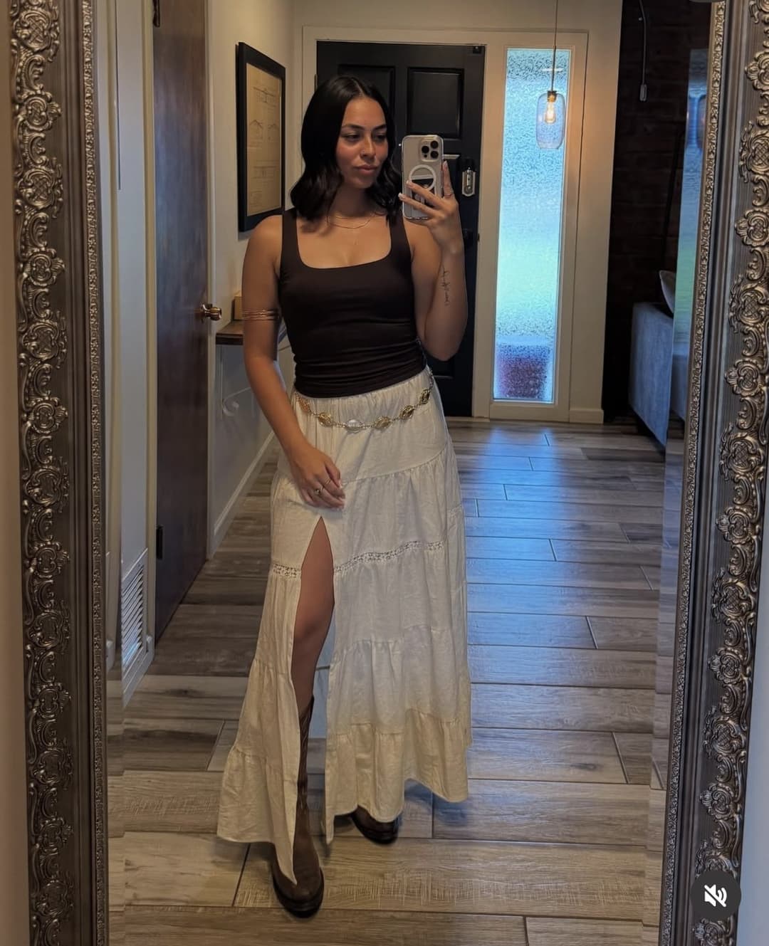 Who would fuck my small tit cousin dm me to chat