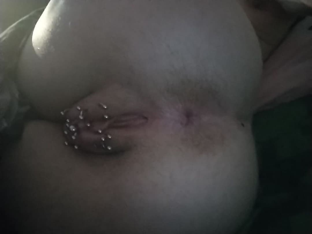 Kik Slut Katie wants attention