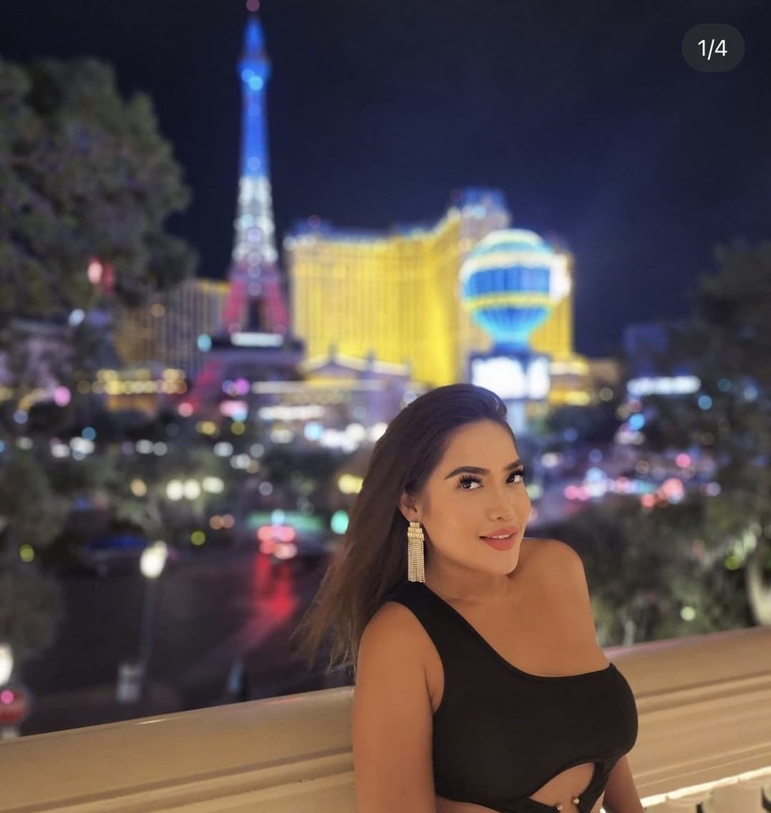 Rosie Latt - MILF Accountant turned Gloryhole Star