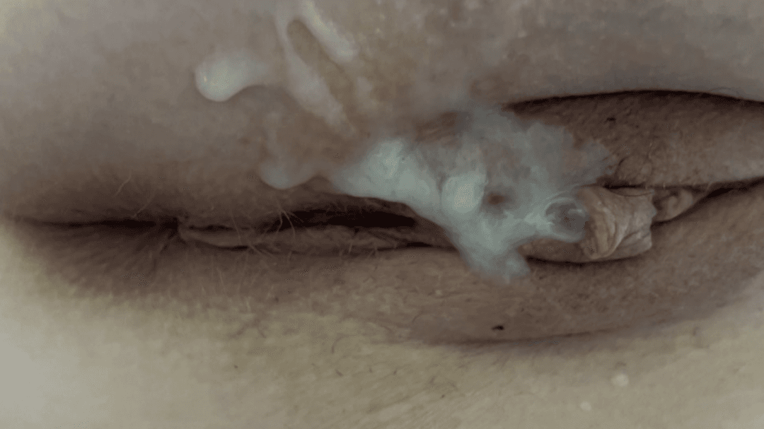 PHAT ass on this ginger MILF whore ?