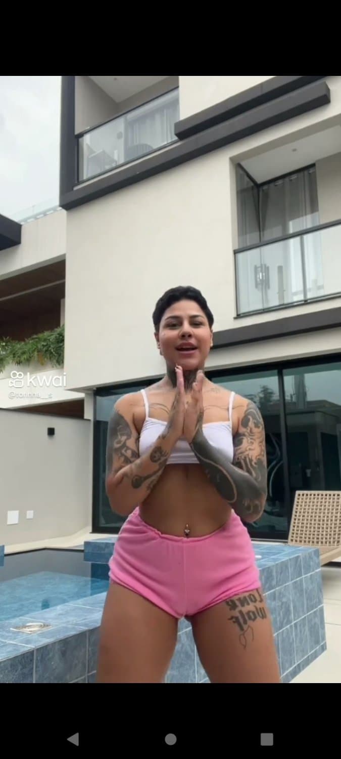 Torinha.Tô batendo muita punheta para essa mulher deliciosa