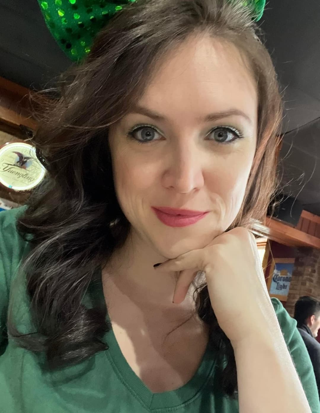 Click to view full size Slut Nurse wants to pull a train LeAkEd