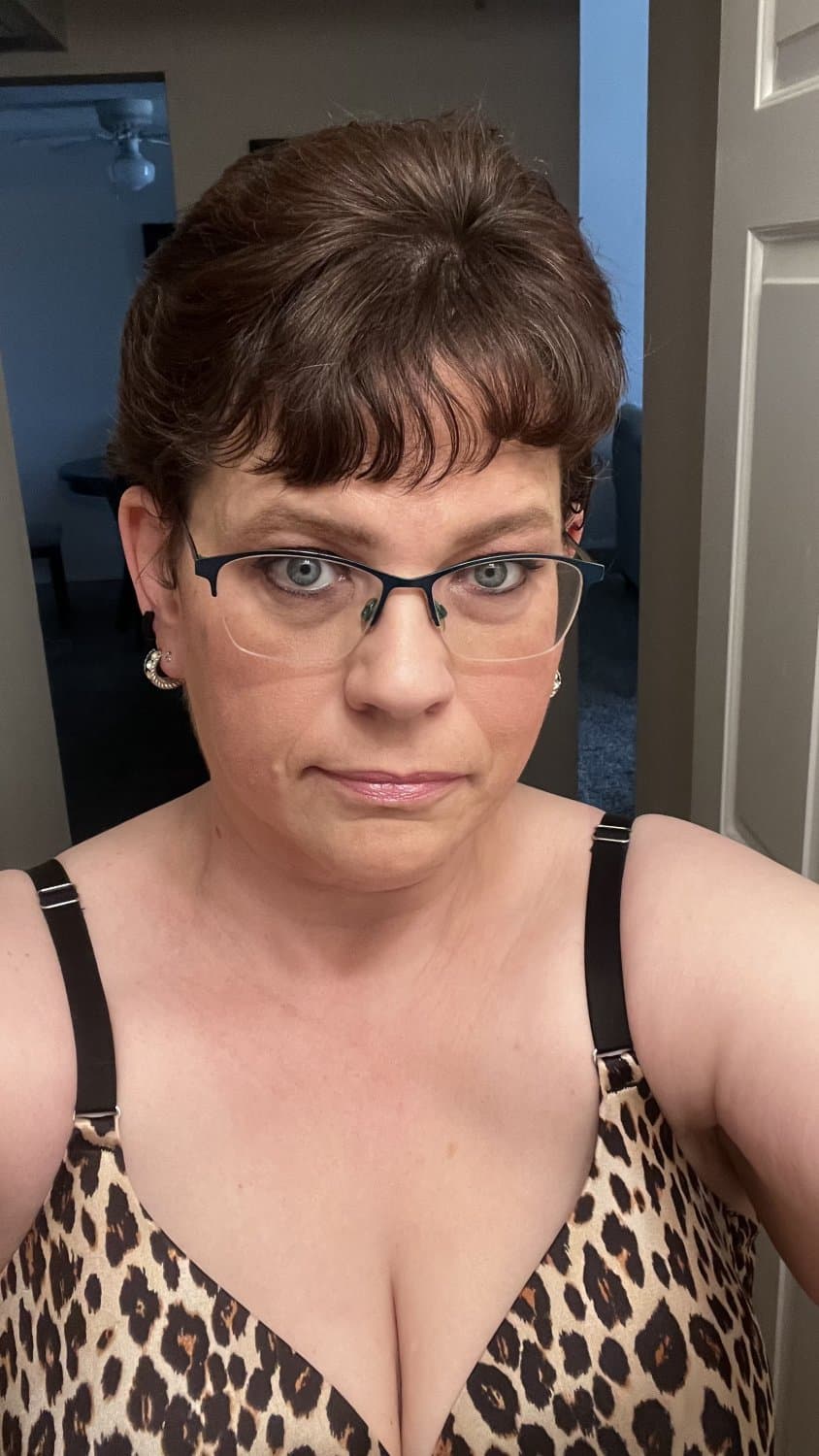 A real slutty ass amateur milf Rachel from Facebook dating