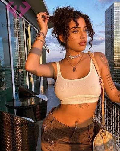 Your Fantasy - Malu Malú trevejo follando en el balcón IA ( DM for custom requests)