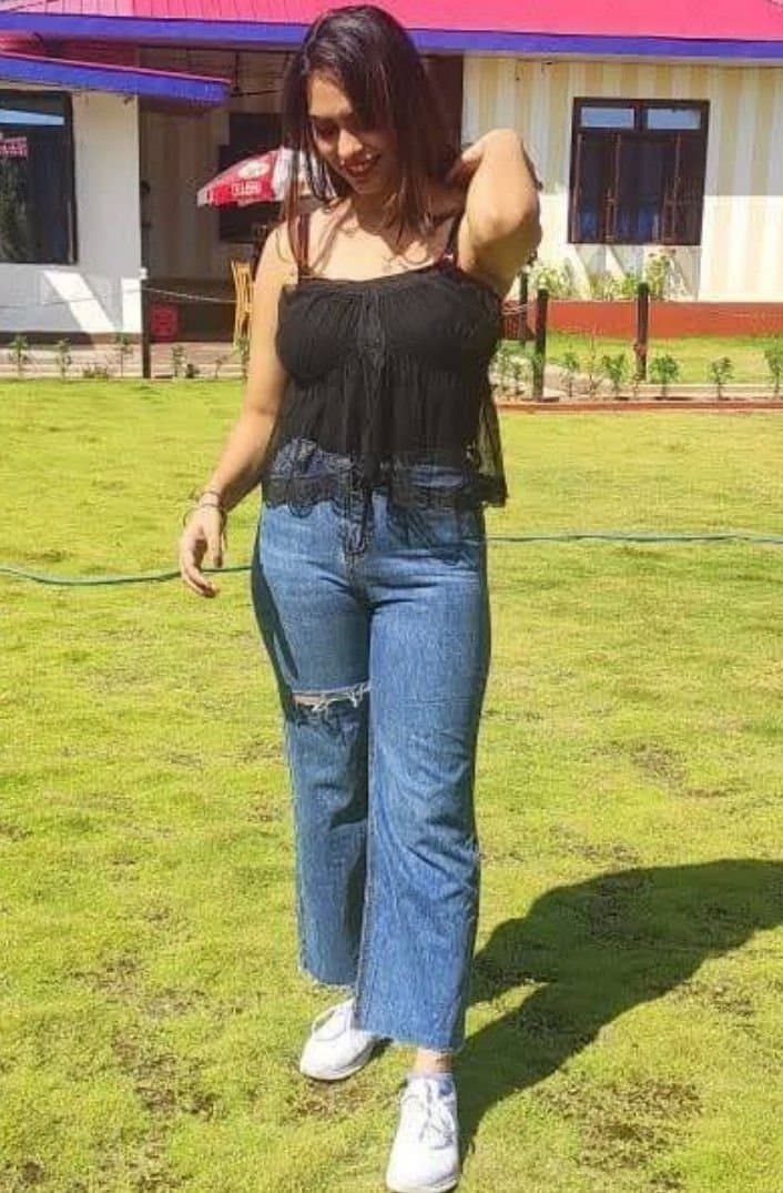 Beautiful punjabi busty babe leaked collection ??? hottest sardarni Muskan kaur randi