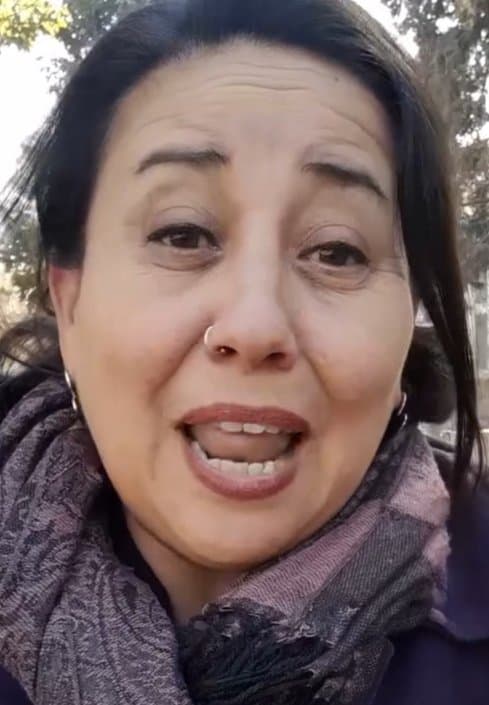 Click to view full size Margarita paz Araya vecina de puente alto en Santiago lista para recibir sus mocos tibios y espesos