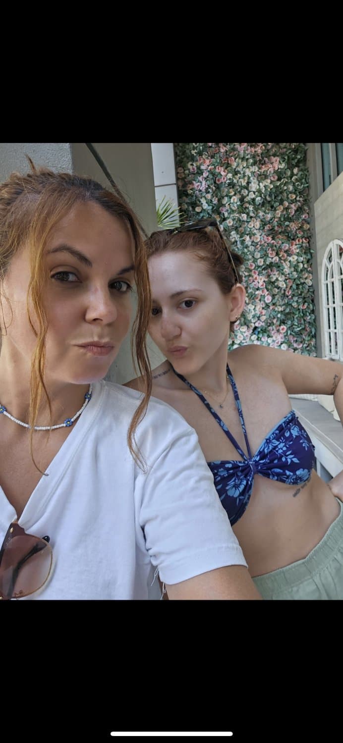 Mother & Daughter sluts side by side.